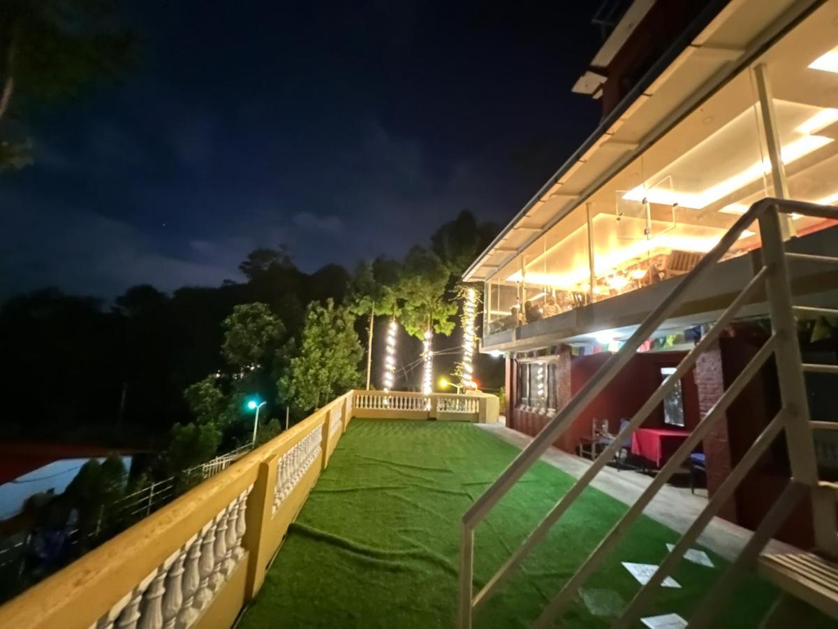 Mount Everest Hotel & Resort Nagarkot Exterior photo